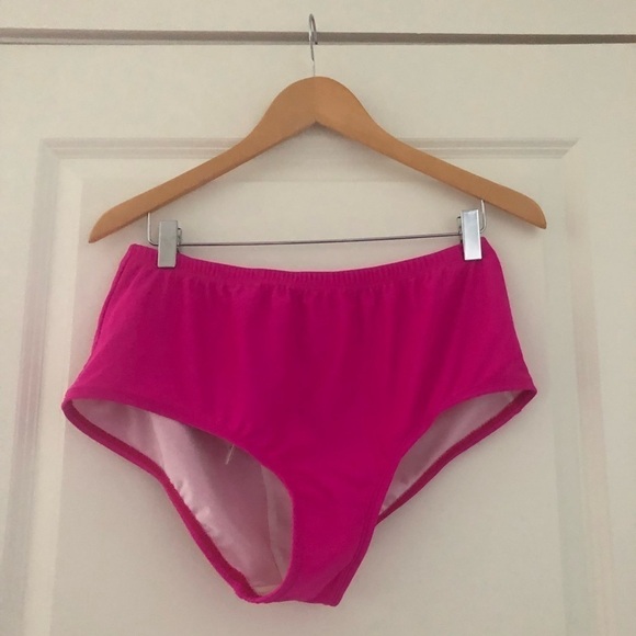 Dippin Daisy's Fuschia Bikini Bottom - Picture 3 of 7